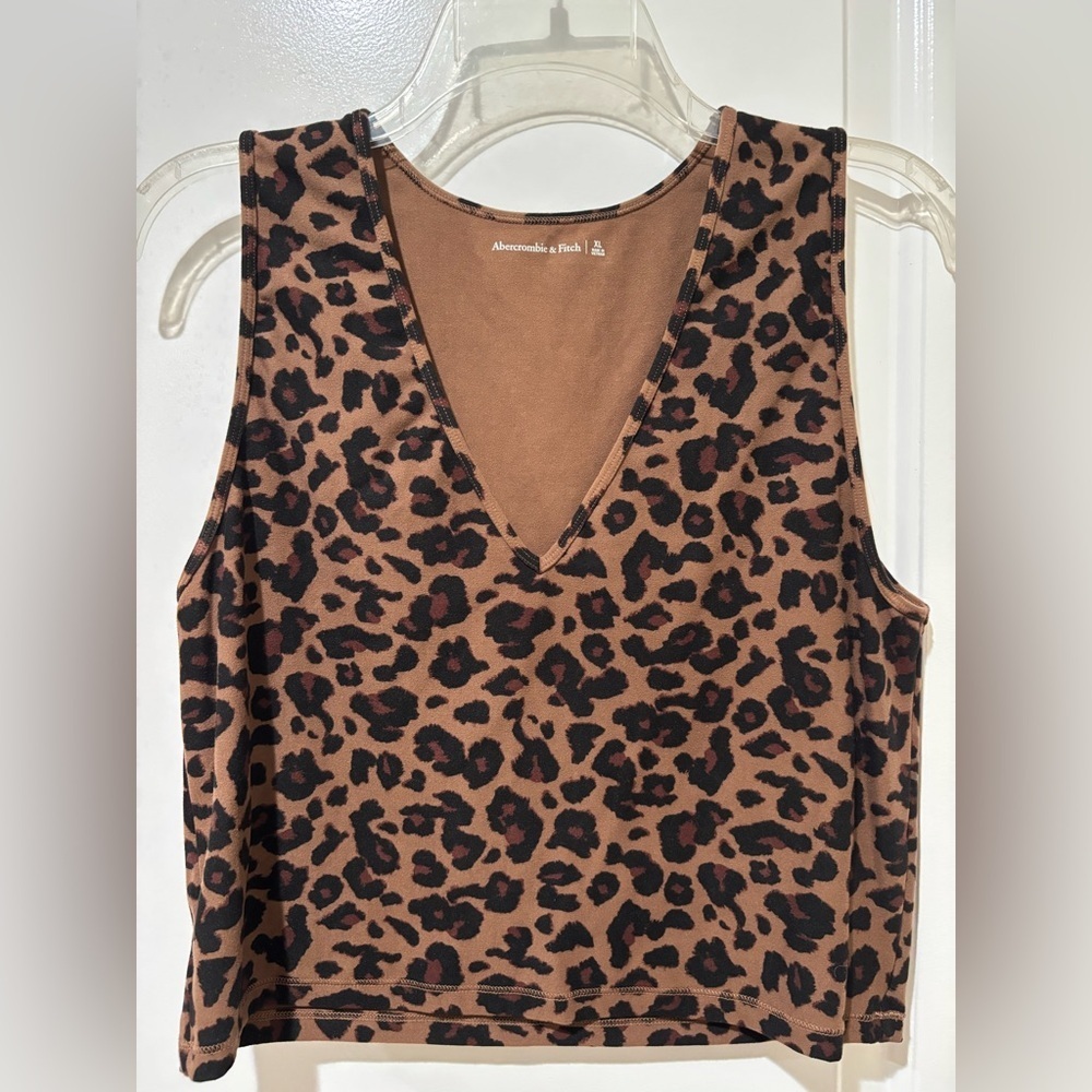 Abercrombie & Fitch  Fitted Sleeveless Tank Top